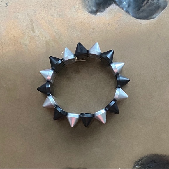 Spikes Studded Punk Bracelet Silver Black gothic - Picture 4 of 8